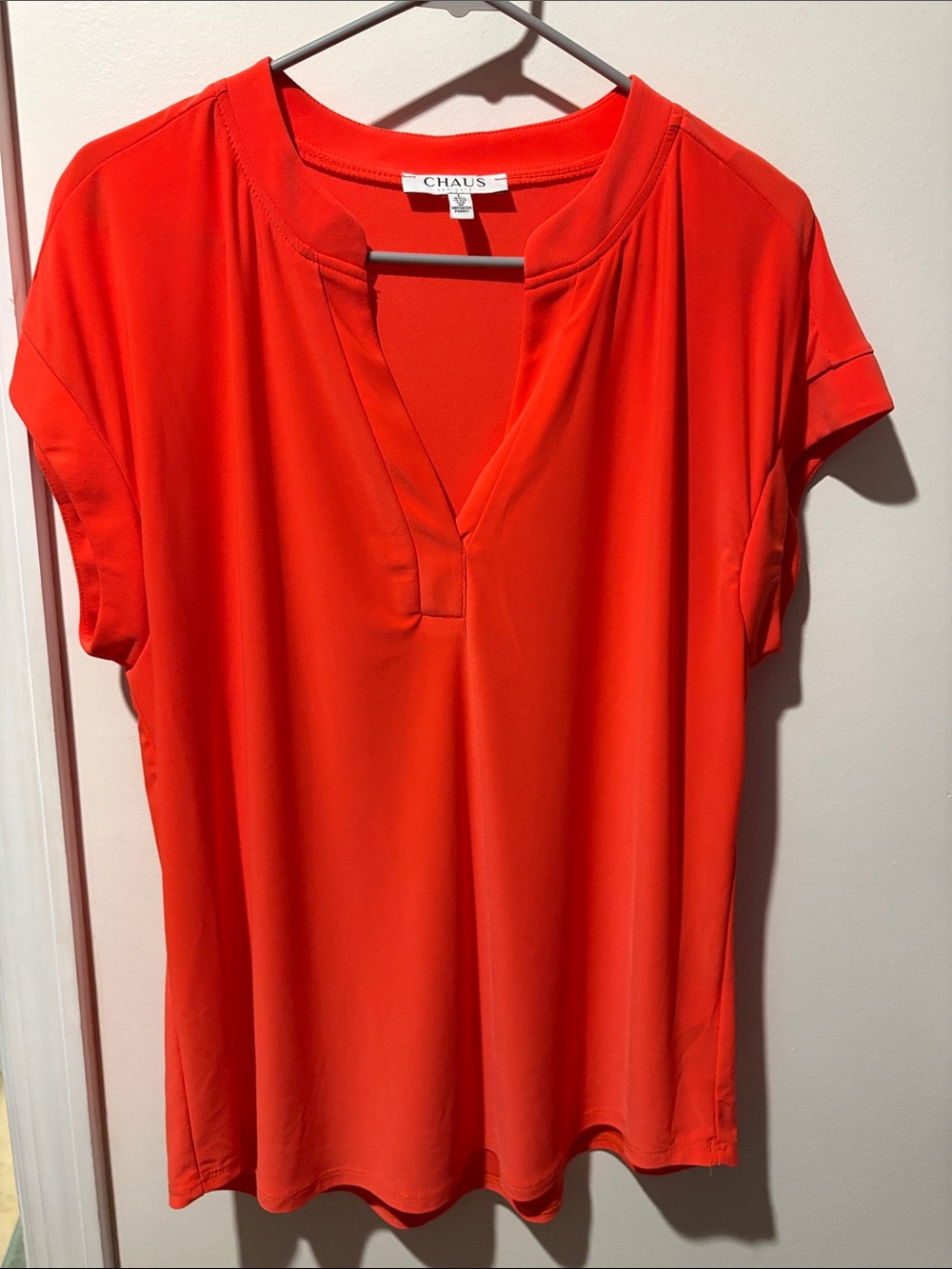 Chaus Vibrant Red Split Neck Short Sleeve Blouse